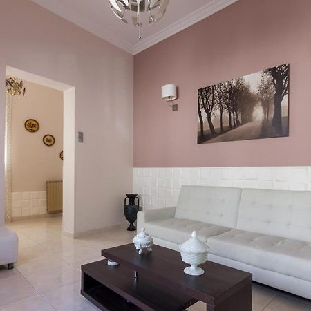 Delightful 2 Bedroom Flat Next To Mikrolimano Pireu Exterior foto