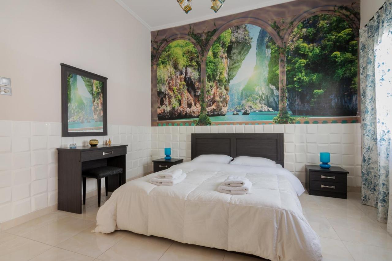 Delightful 2 Bedroom Flat Next To Mikrolimano Pireu Exterior foto