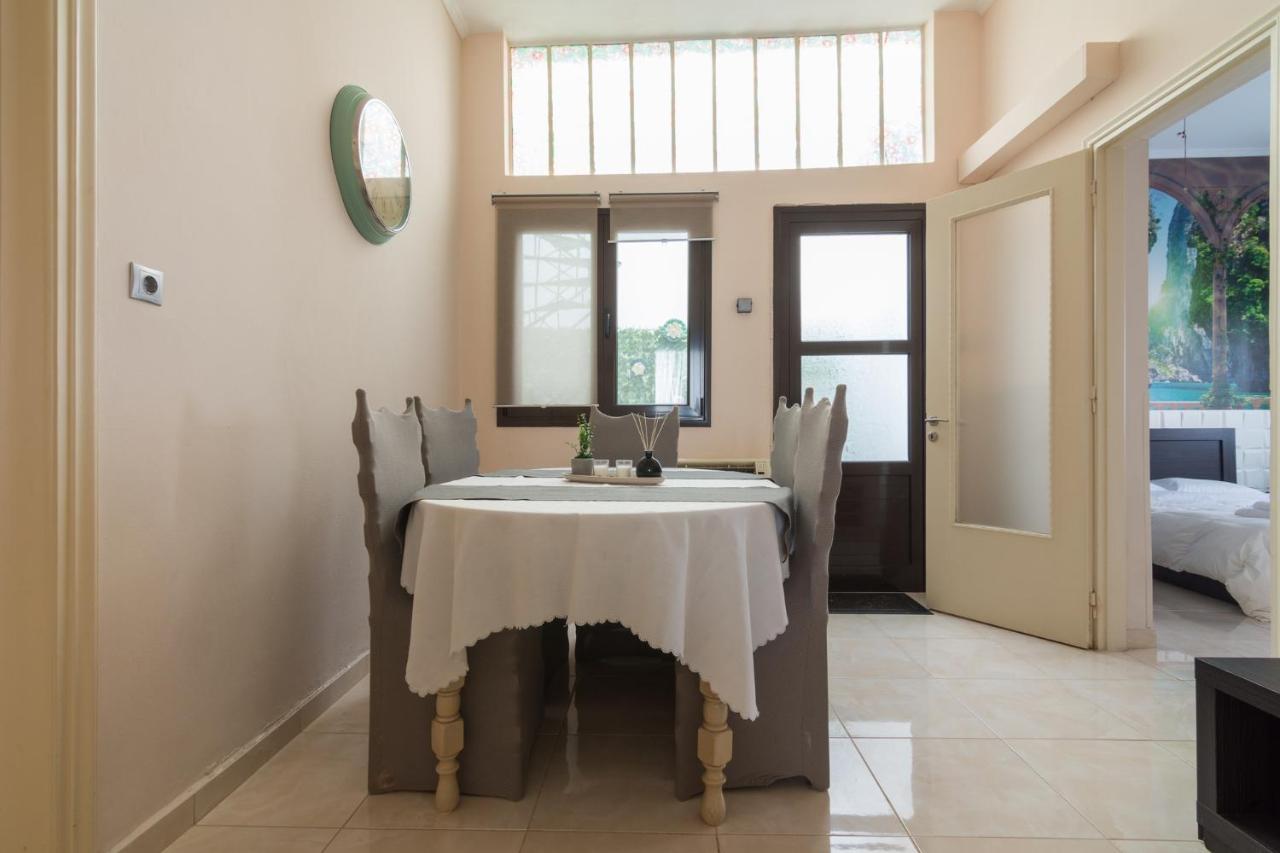 Delightful 2 Bedroom Flat Next To Mikrolimano Pireu Exterior foto