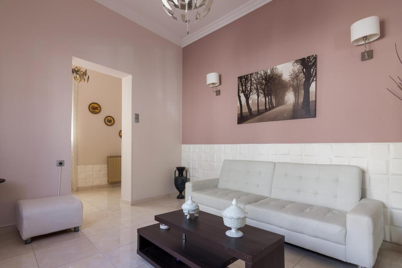 Delightful 2 Bedroom Flat Next To Mikrolimano Pireu Exterior foto